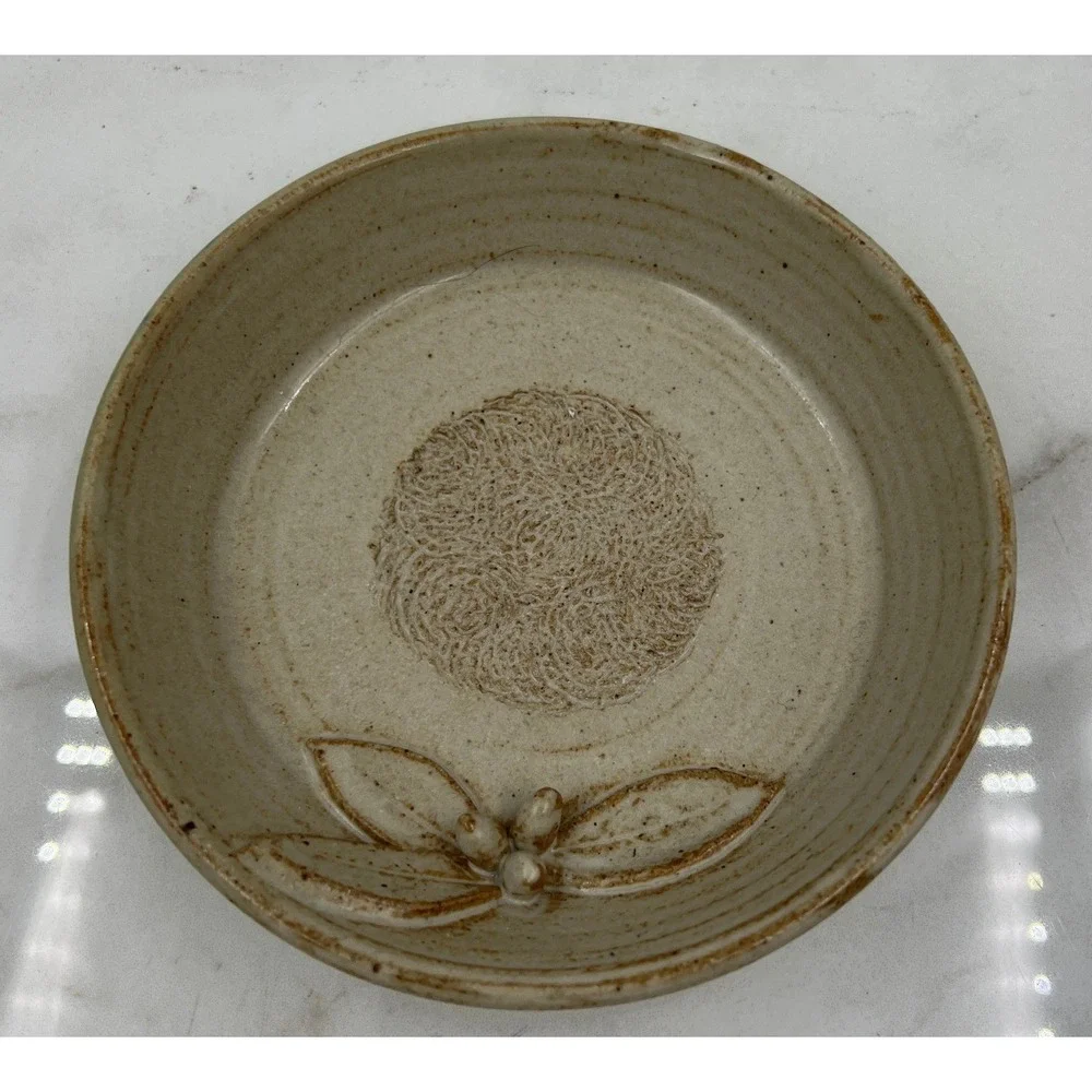 Lynne Killion Studio Pottery Garlic Grater Bowl Handcrafted Stoneware Cream Leaf